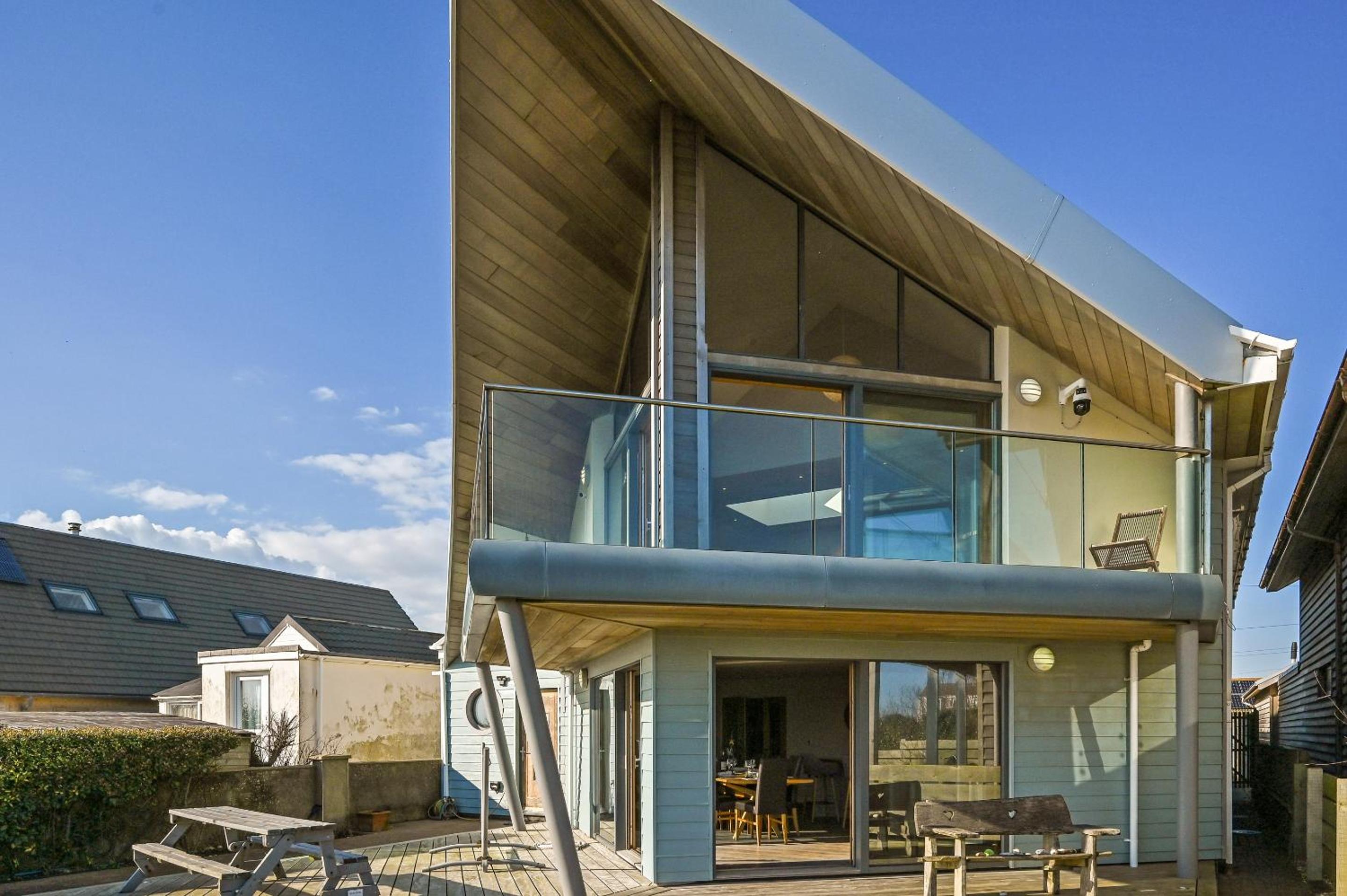 Le Var - Beachfront home in Bracklesham Bay view 4
