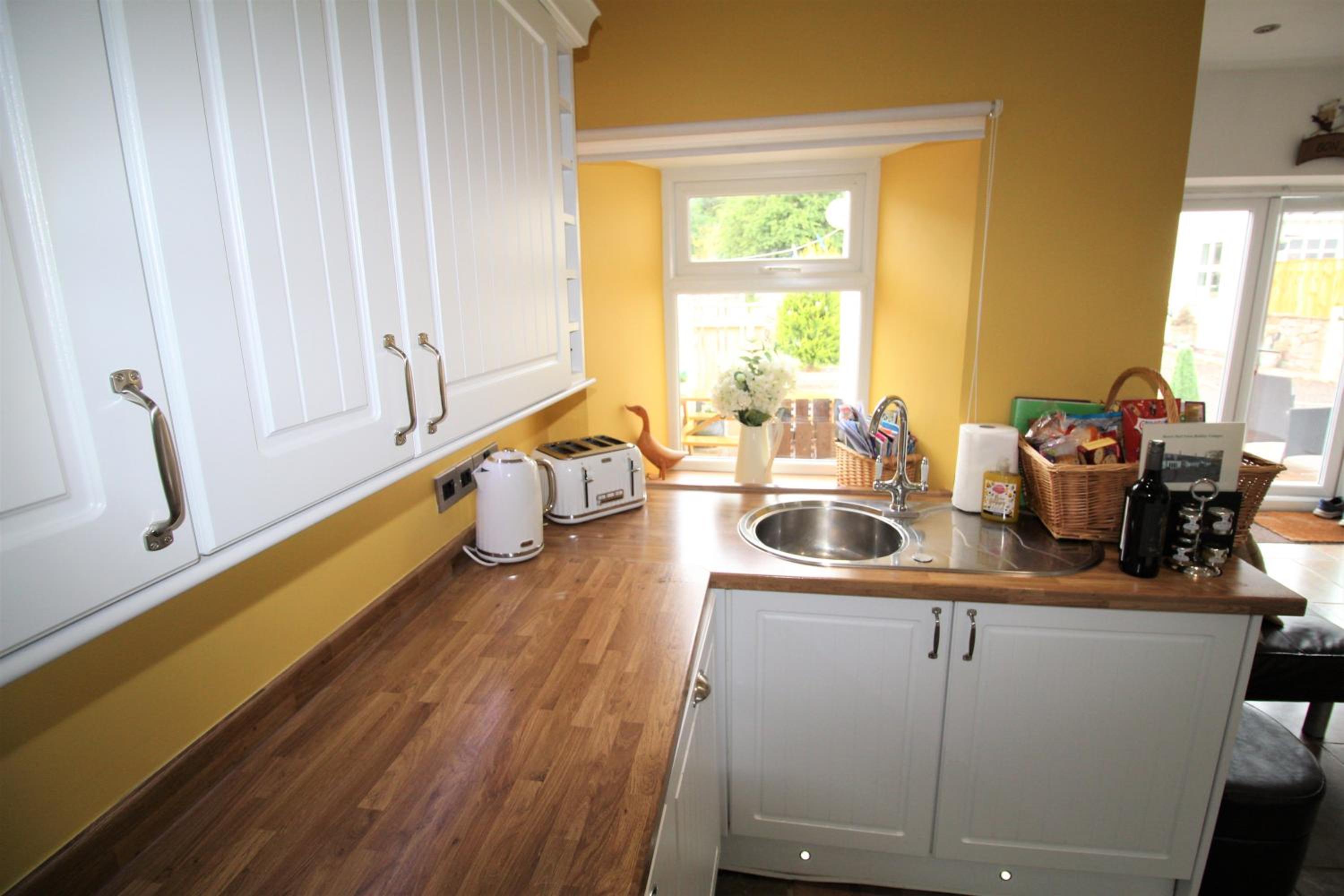 Berwick - Norham - 3 Bedrooms 2 Bathrooms - Stunning Walks and Views - Dog Friendly - Balcony - Log Fire - Private Garden - Off Street Parking - Quiet Rura view 3
