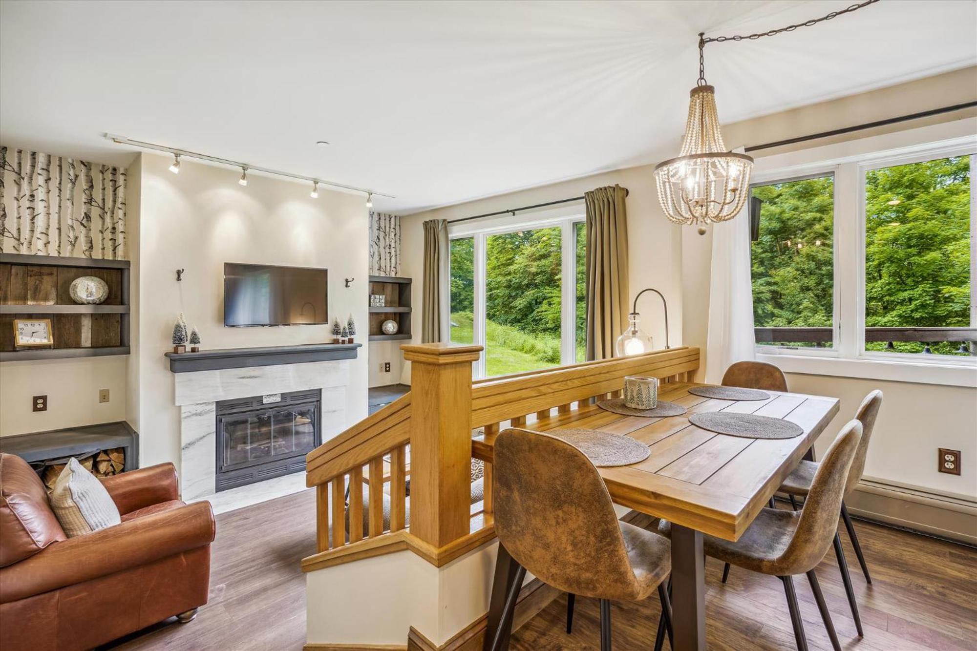 Beautifully decorated 1 Bedroom Condo, close to sports center, Highridge J10