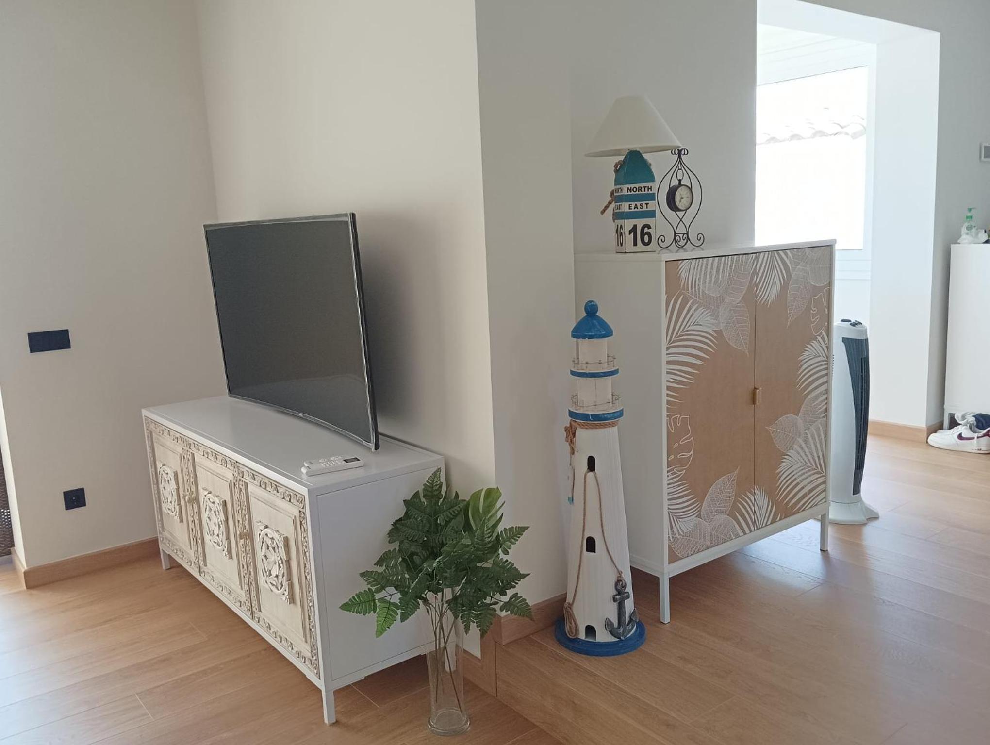 Leng Vacation Home