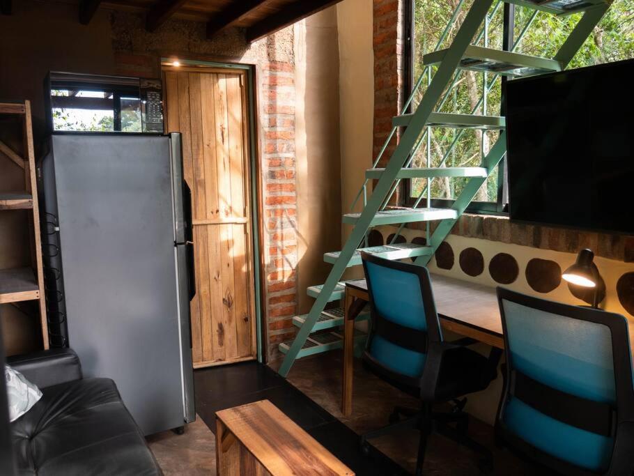 La Casita del Bosque, Minicasa totalmente equipada, con tina y agua caliente