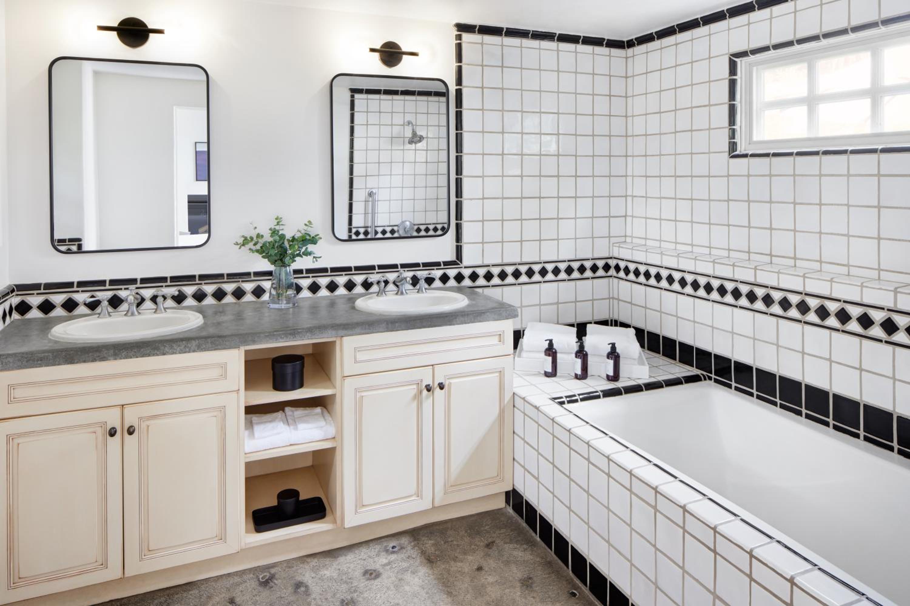 Yountville Vacations - Lavender, A Four Sisters Inn - Property Image 4