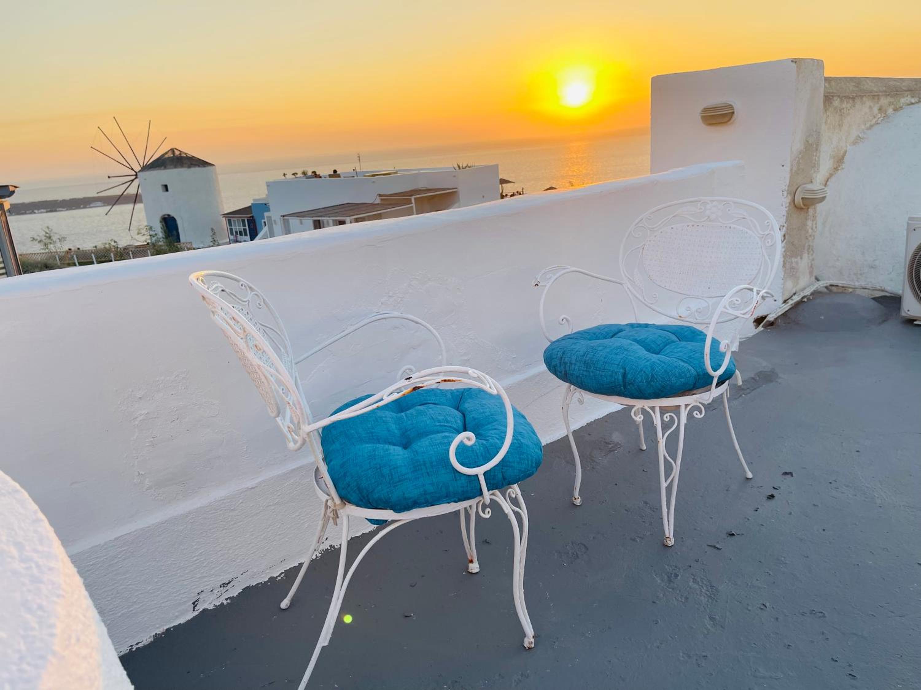 Sunset Queen in Oia