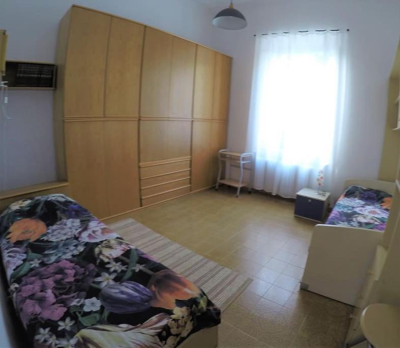 GABRY'S HOME Three-Bedroom Big Apartment near city center & train station to Pisa and Florence & ferries to Sardegna Corsica photo 5