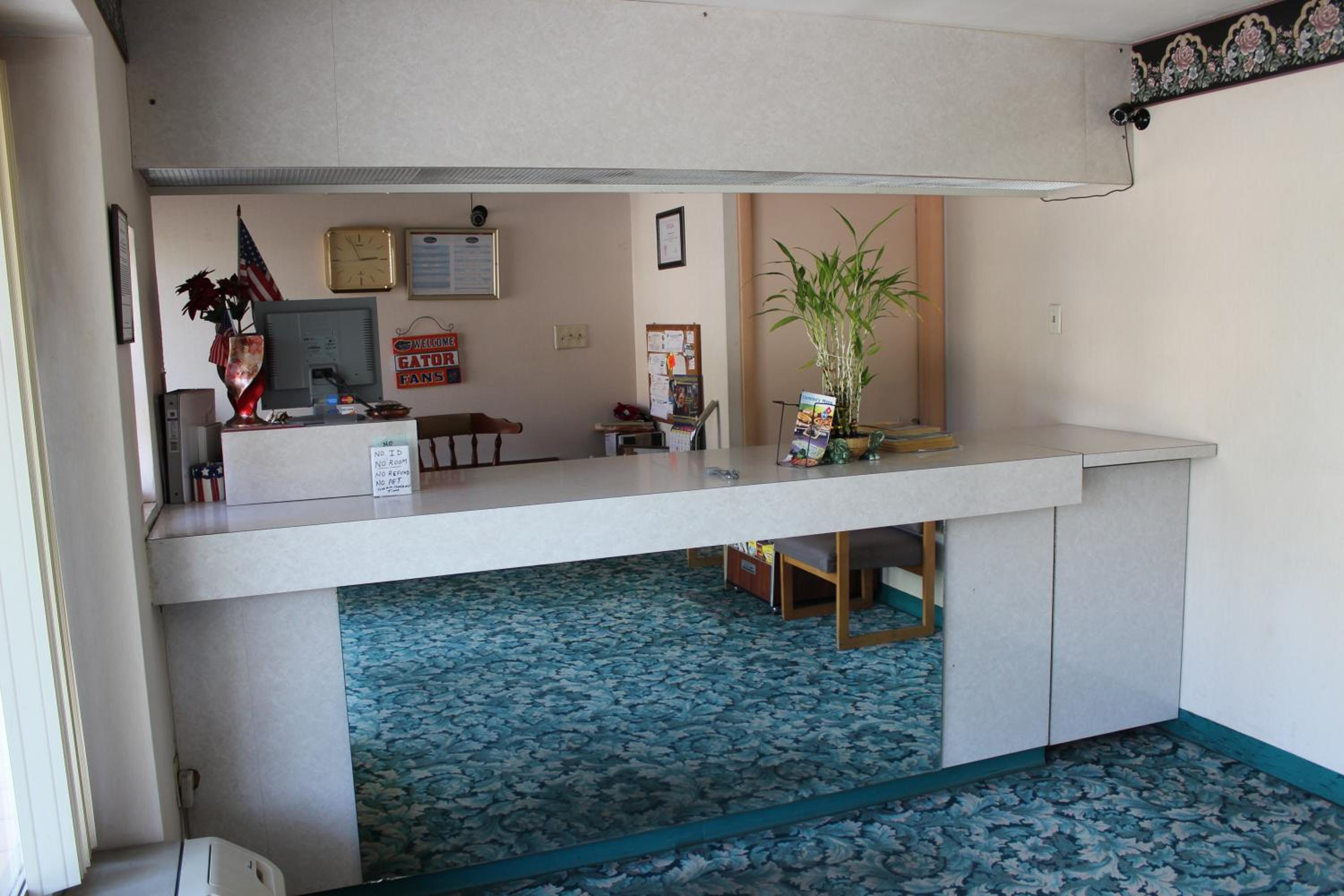 Travelers Inn Gainesville