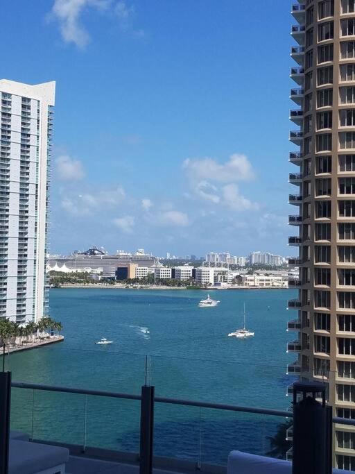 Iconbrickell