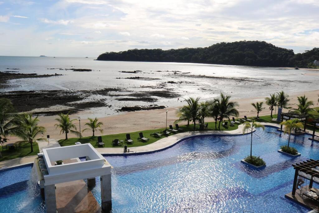 19D Luxury Resort Lifestyle Ocean Views Beachfront view 5