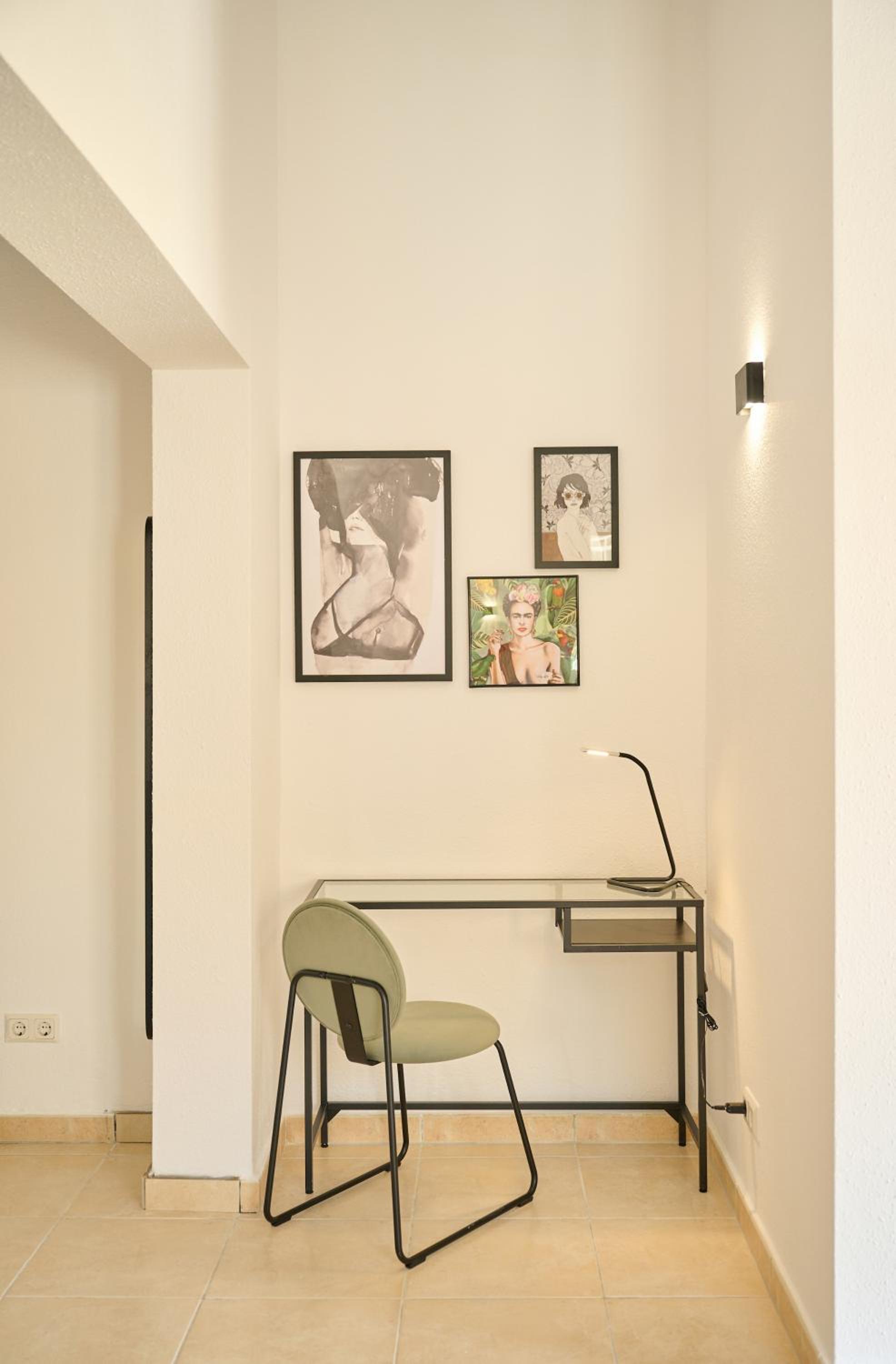 Villa with pool and hot tub on golf course photo 5