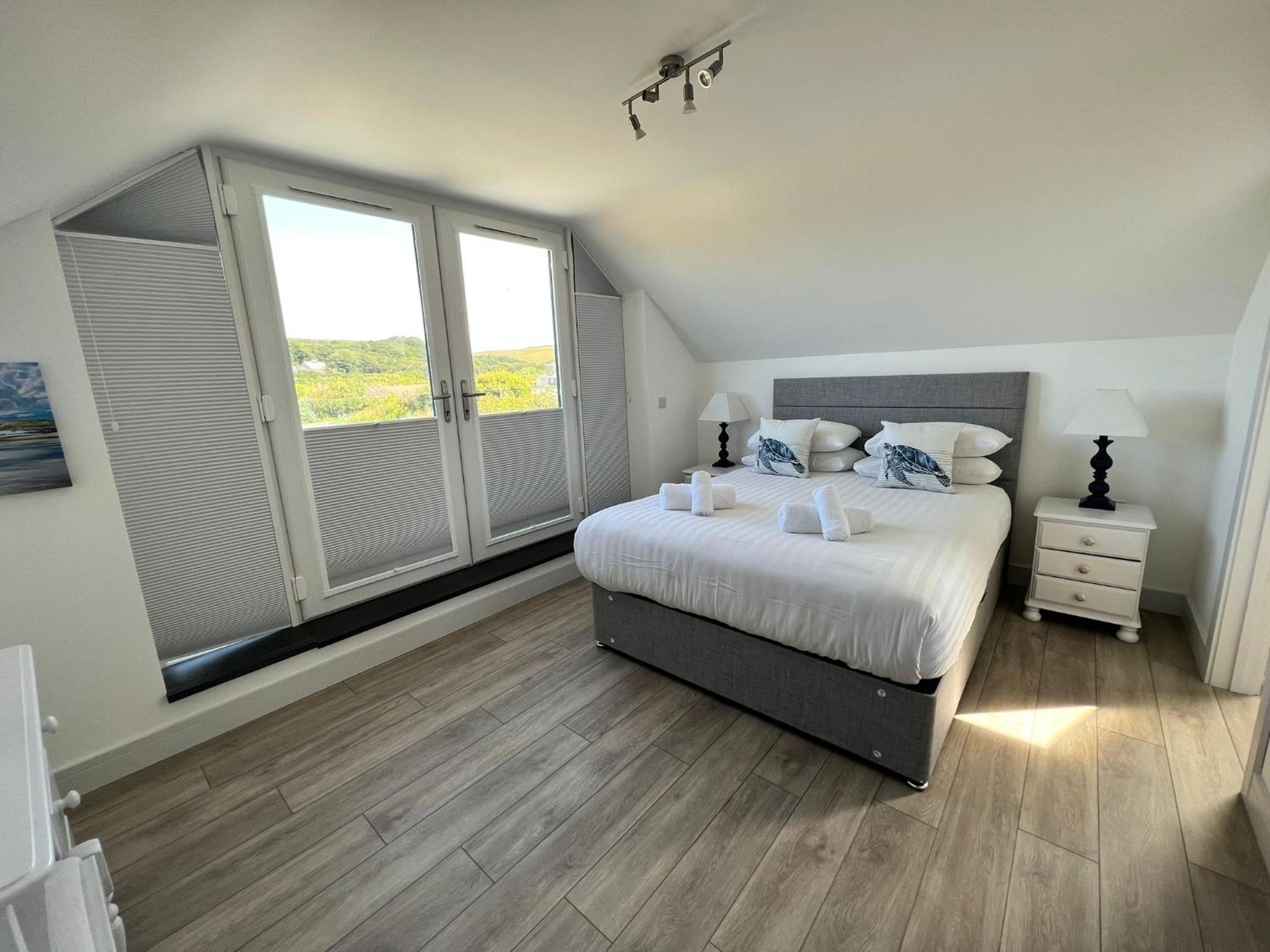 Seacliff, Broad Haven. view 4