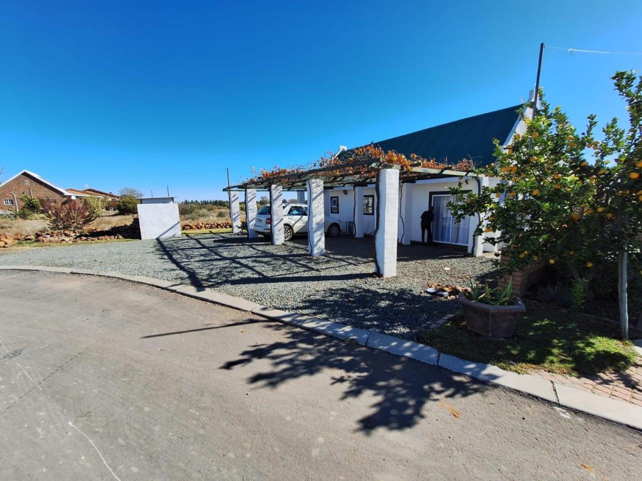 Kairos Guesthouse Orania view 3