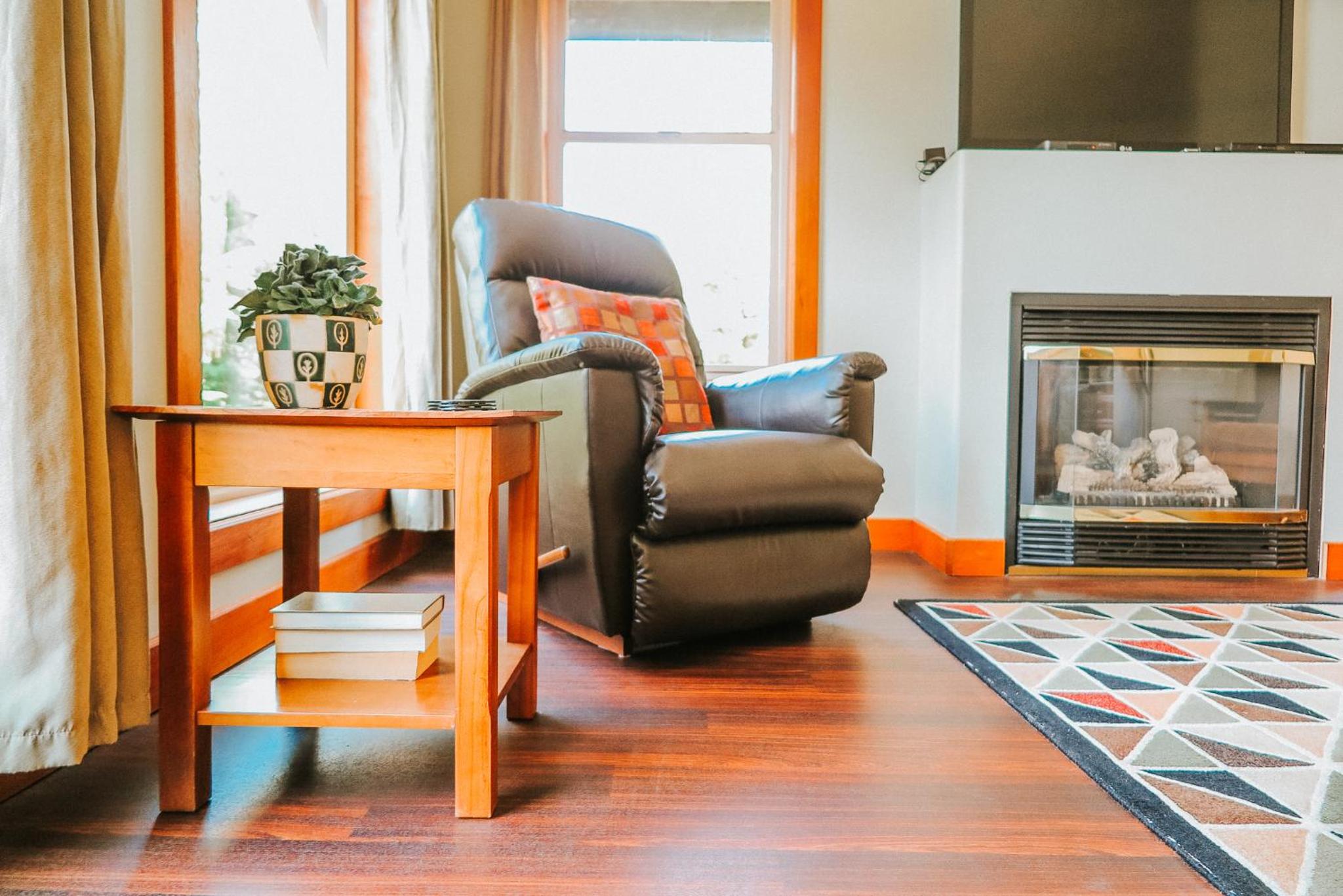 Tofino Vacations - Cobble Wood and Bird Sanctuary Guest Houses - Property Image 120