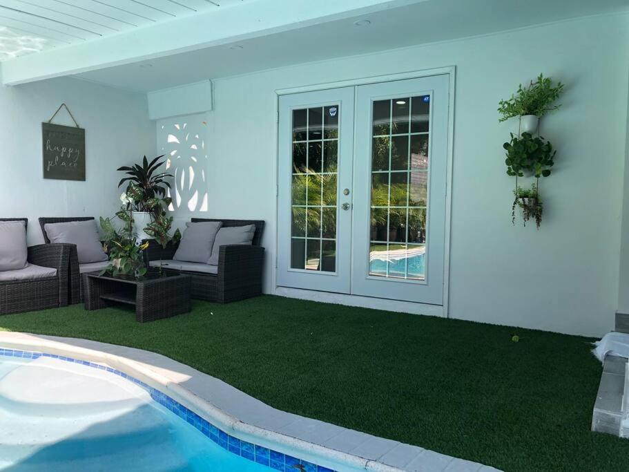 Luxury Vacation House in Miami’s Center!
