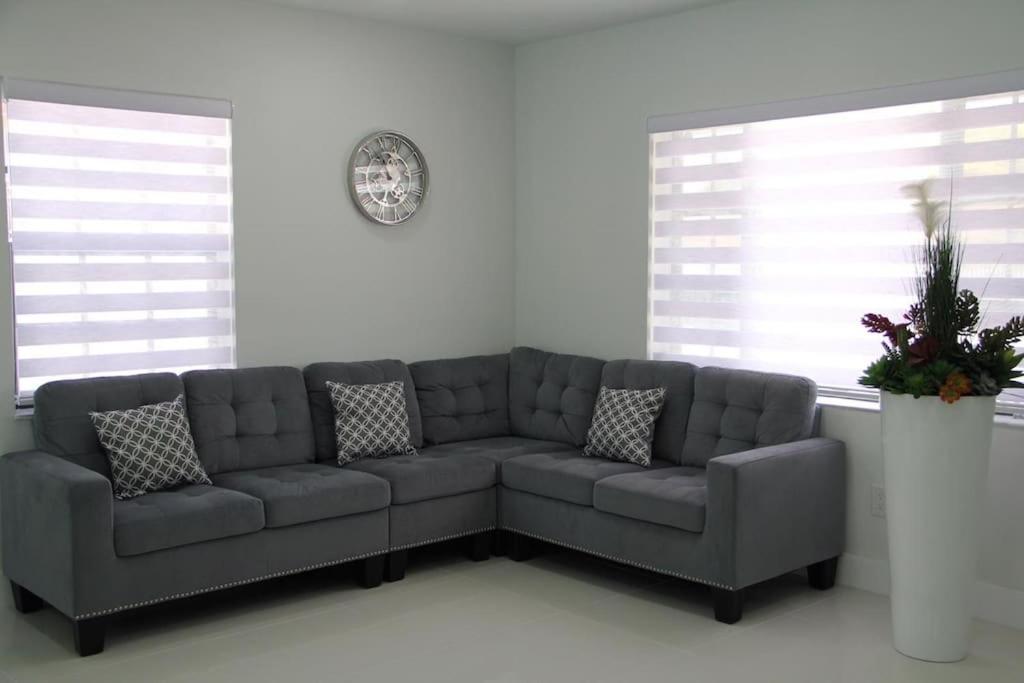Luxury Vacation House in Miami’s Center!