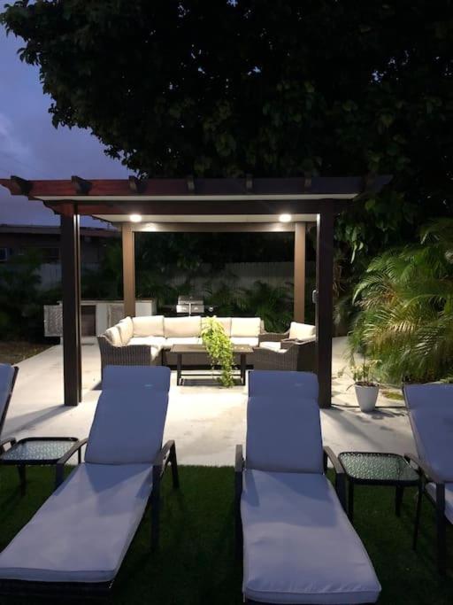 Luxury Vacation House in Miami’s Center!