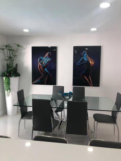 Luxury Vacation House in Miami’s Center!