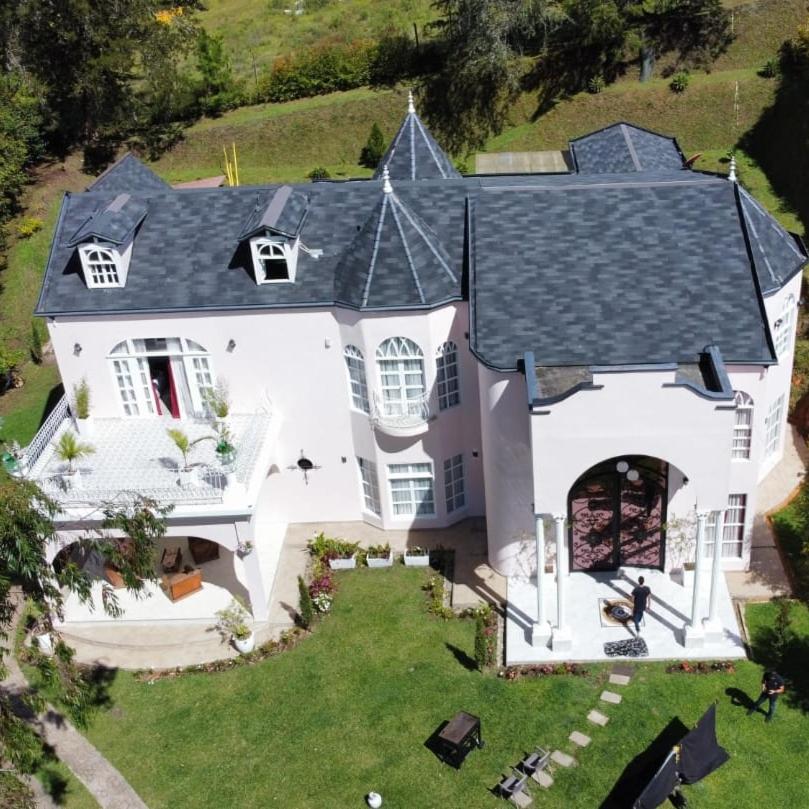 Hotel Aeropuerto Rionegro- Medellin Hotel Mansión Sant Serrant - Image 1