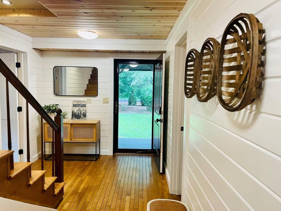 Cozy Mountain Home with River View view 5