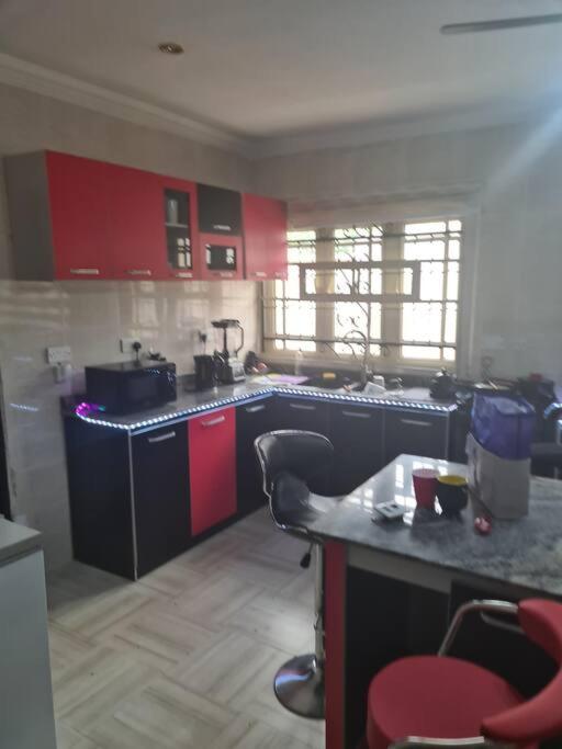 Chic 4 Bed bungalow Oluyole Akala express Ibadan