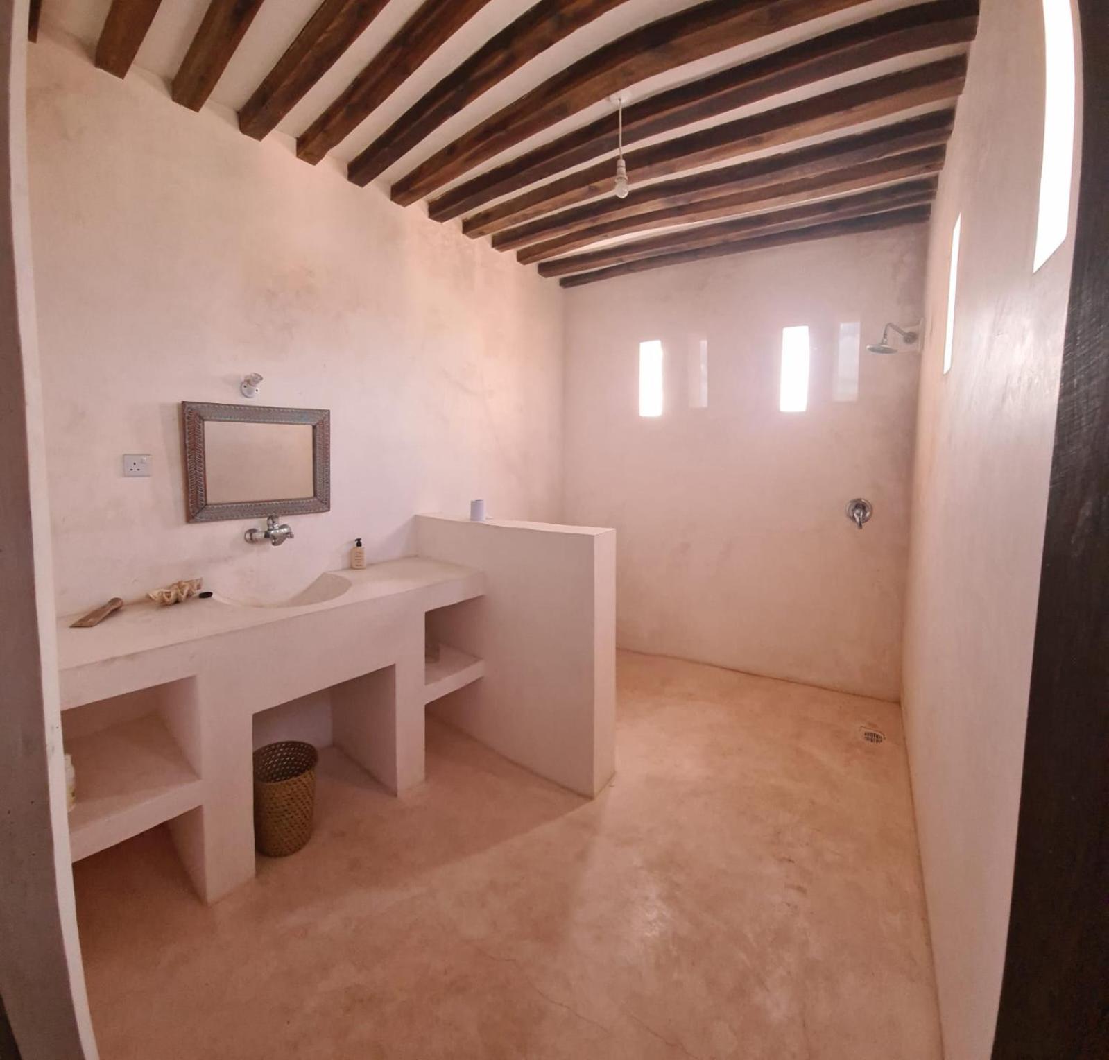 Kivundoni House view 2