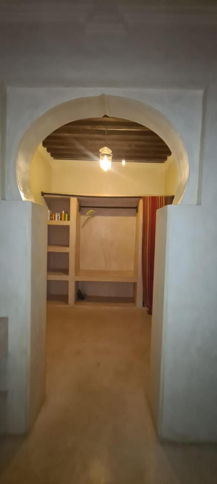 Photo 33