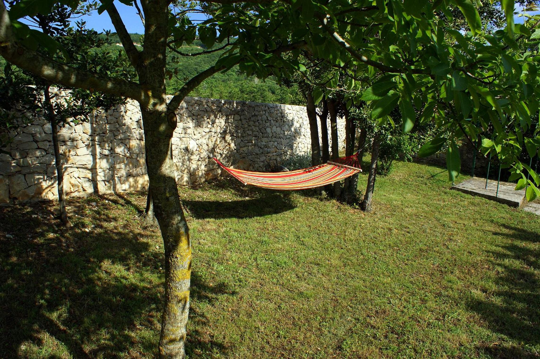 HOUSE VIOLETA view 2