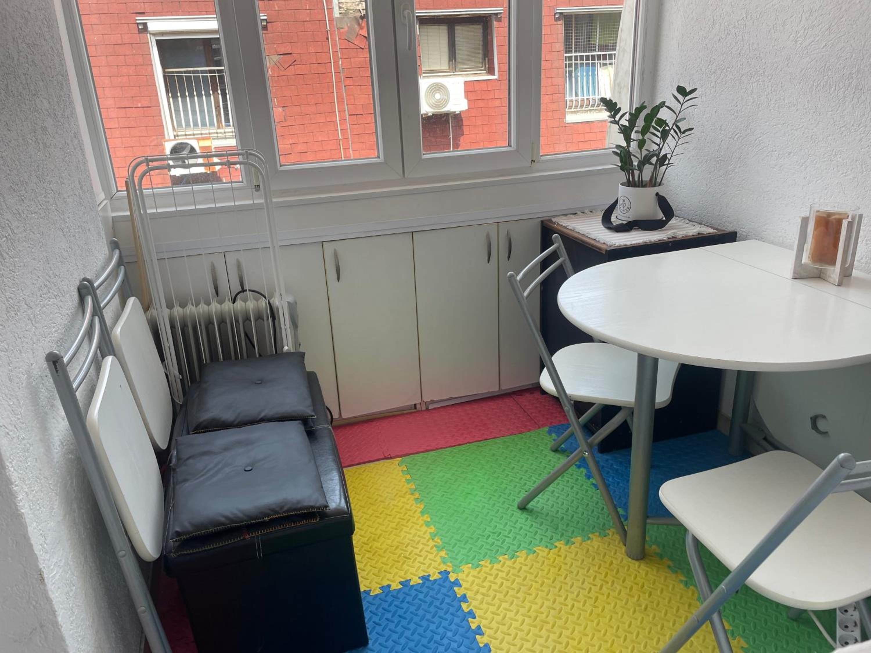 Charming studio near downtown