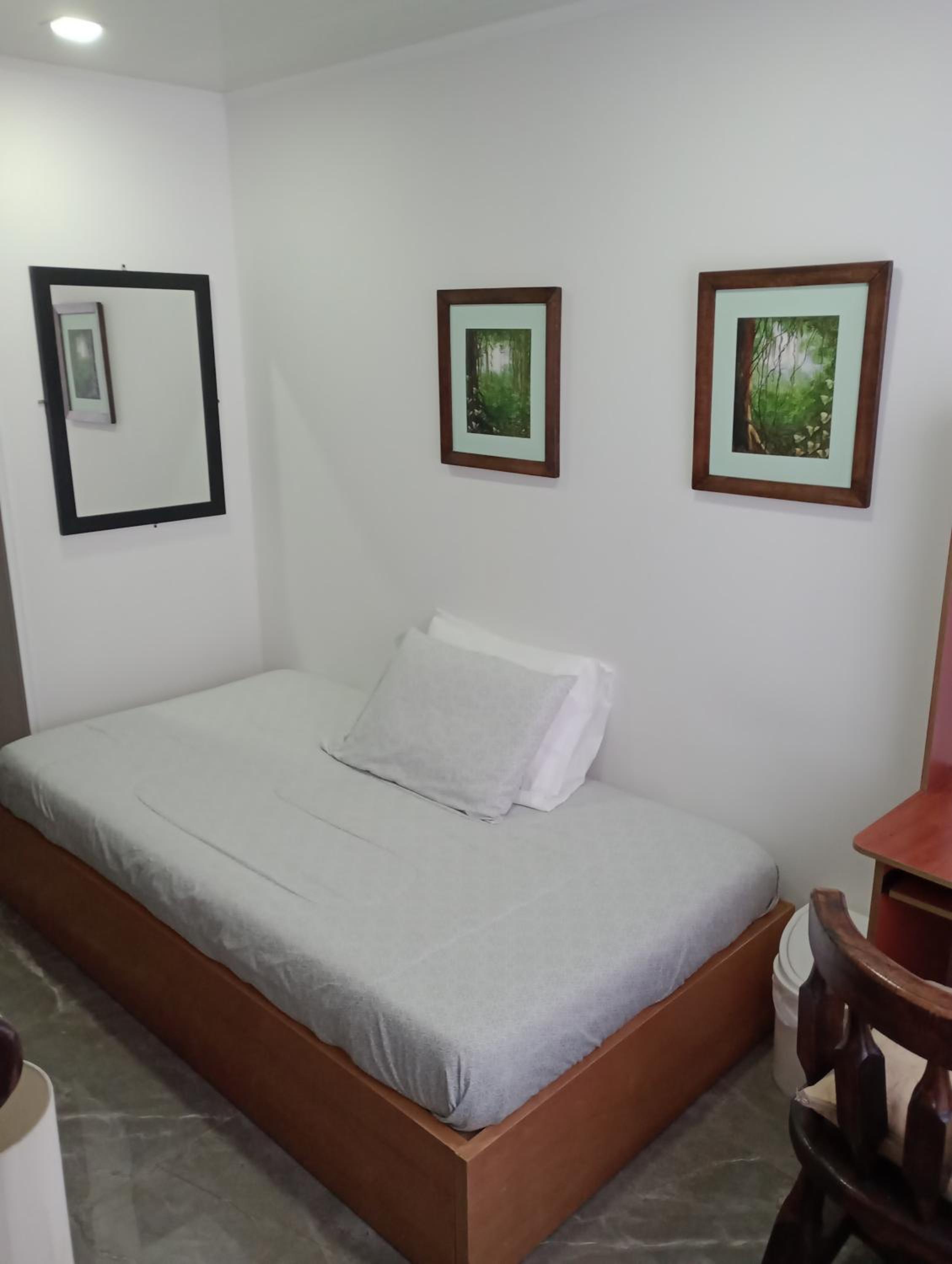 HABITACIÓN CON BAÑO PRIVADO EN SECTOR TURÍSTICO