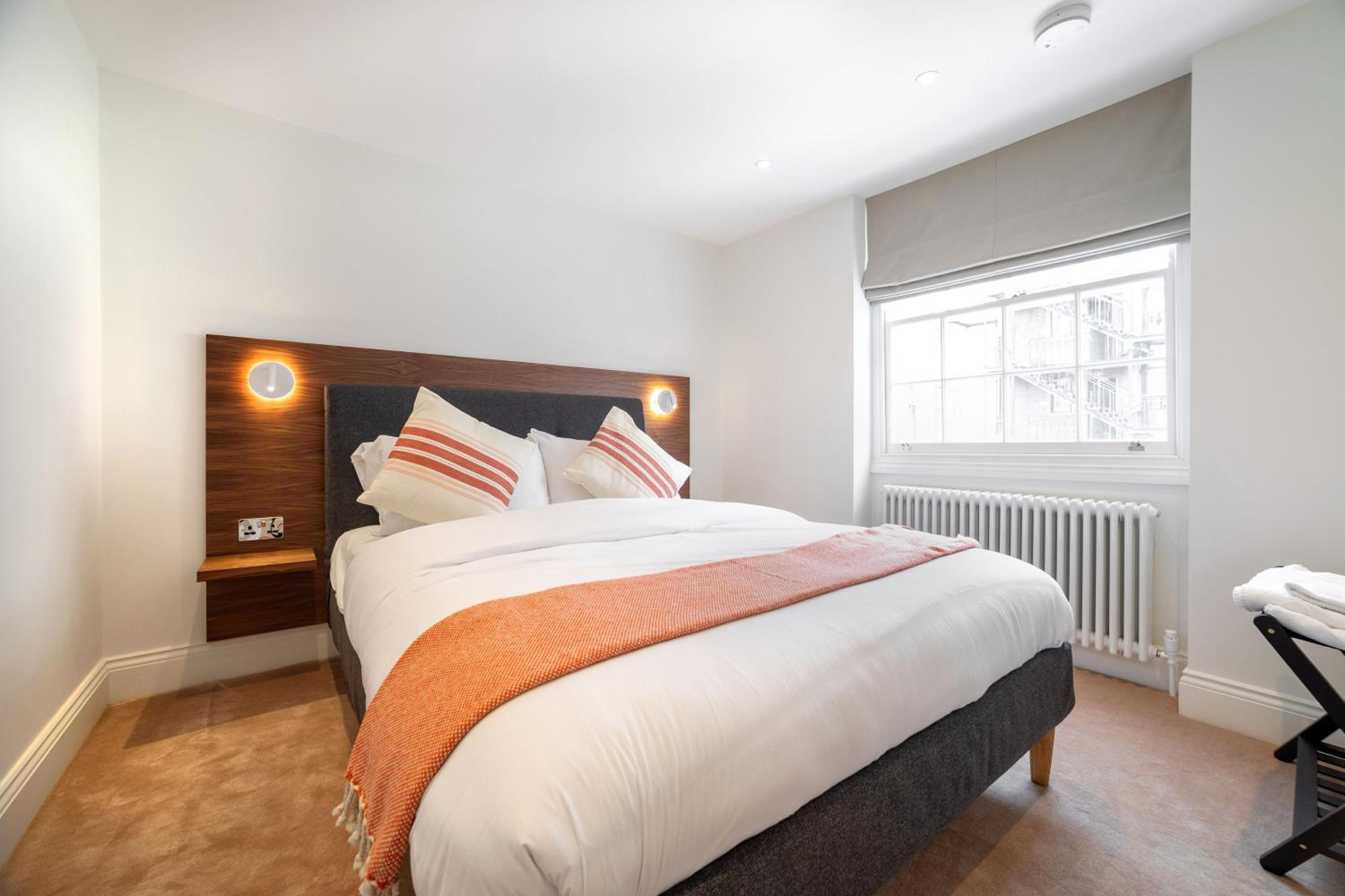 3 Bedroom flat with Terrace in Central London