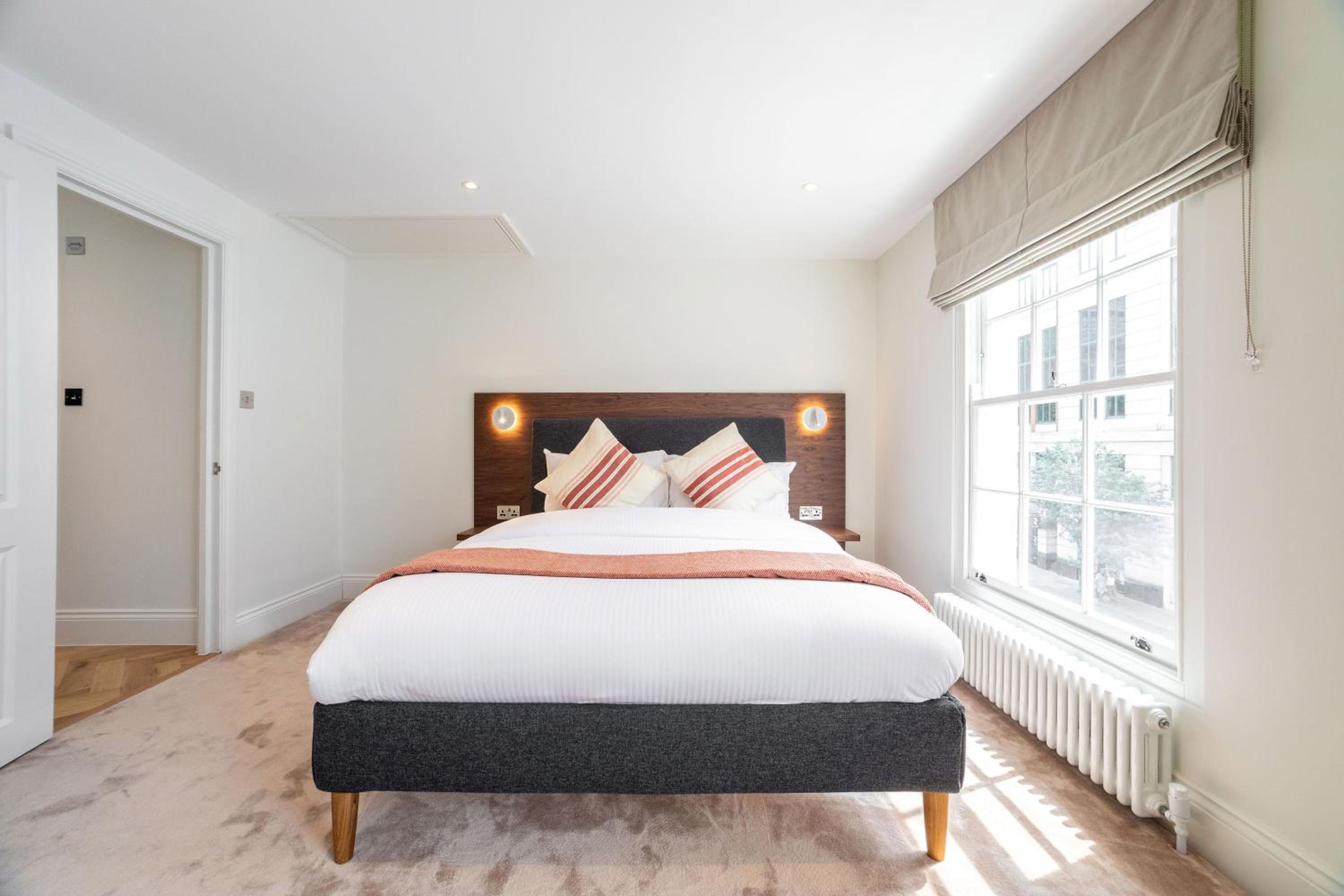 3 Bedroom flat with Terrace in Central London