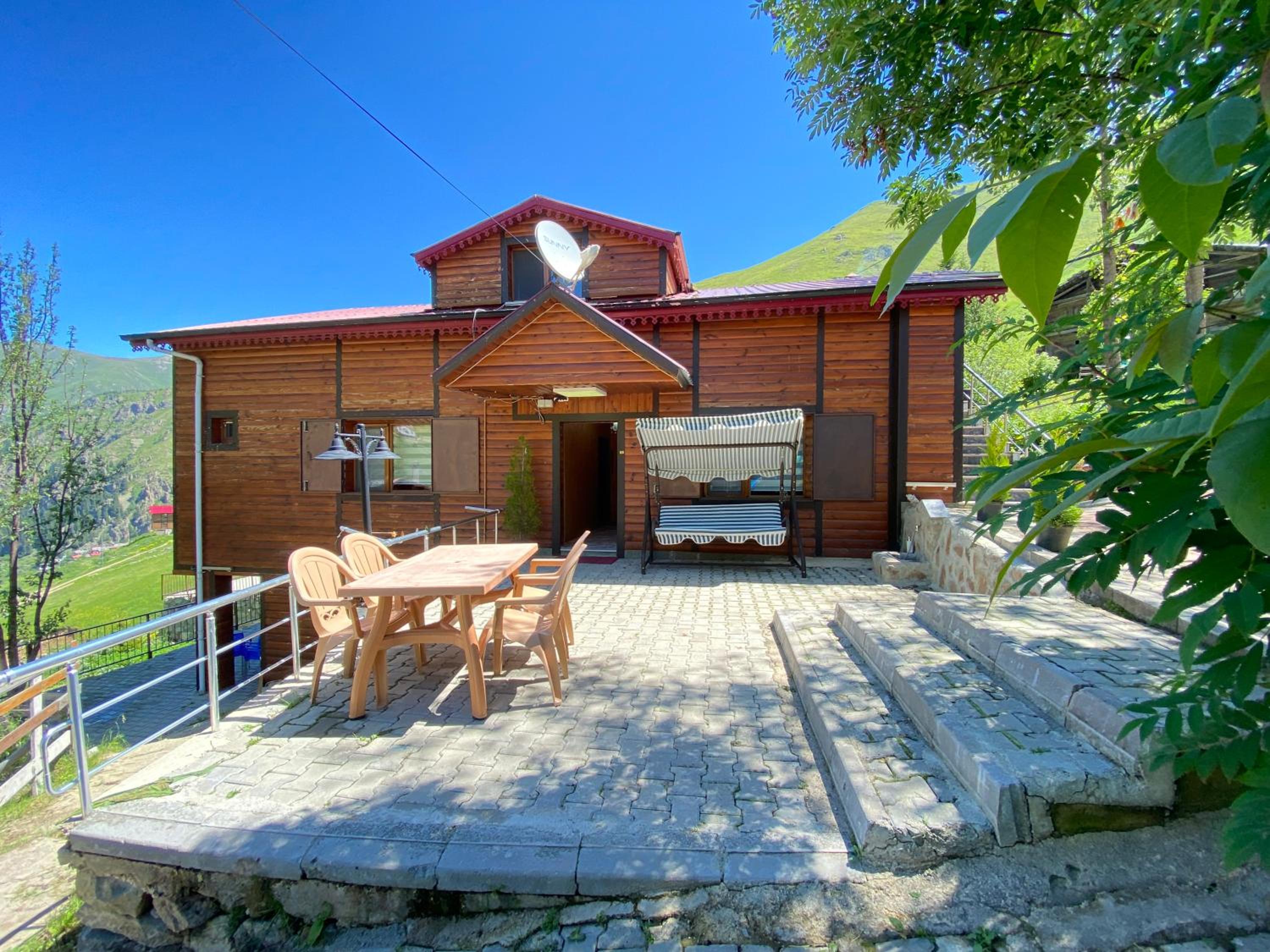 Yüce Suite