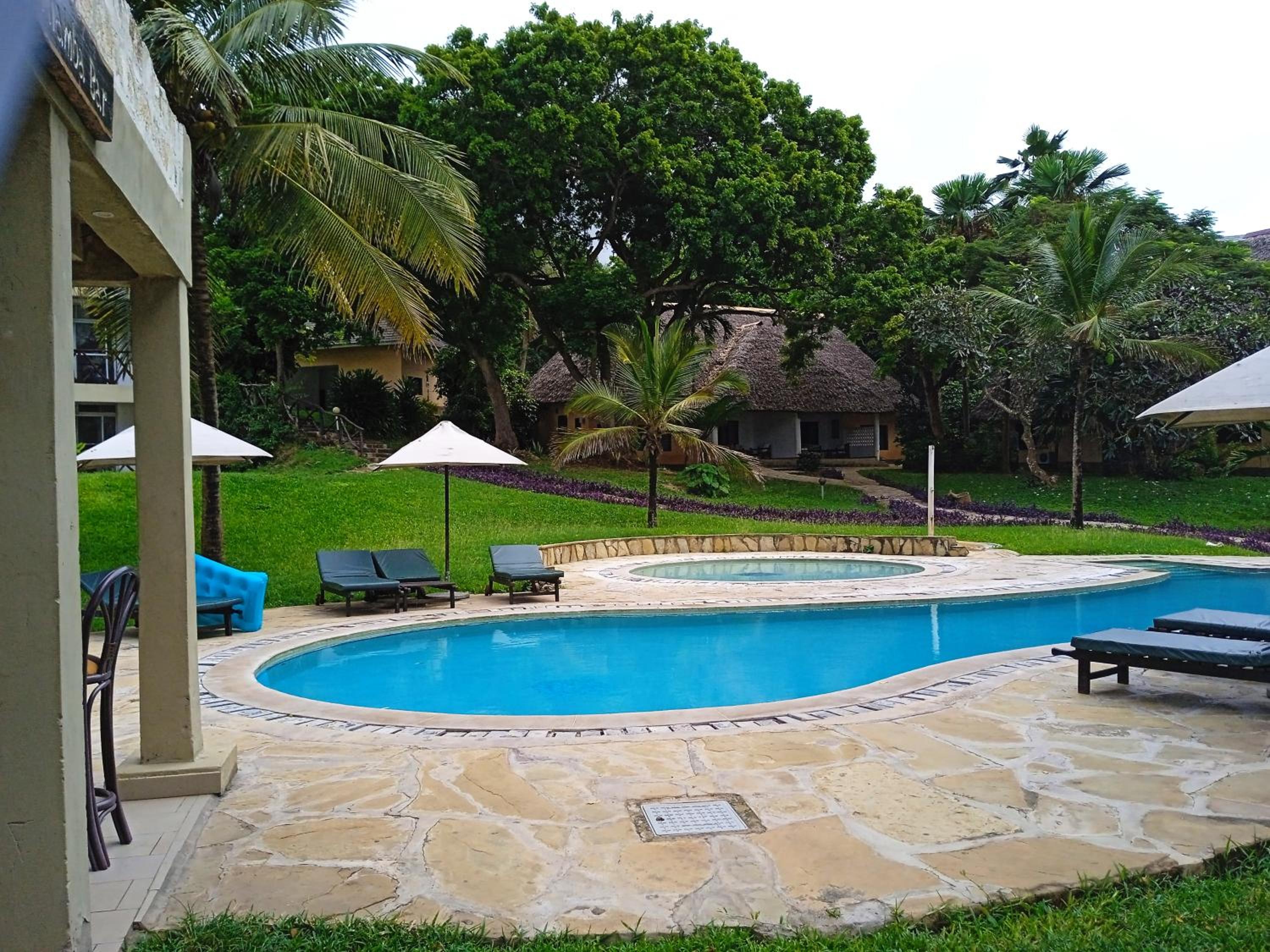 Beachfront two bedroom house view 3