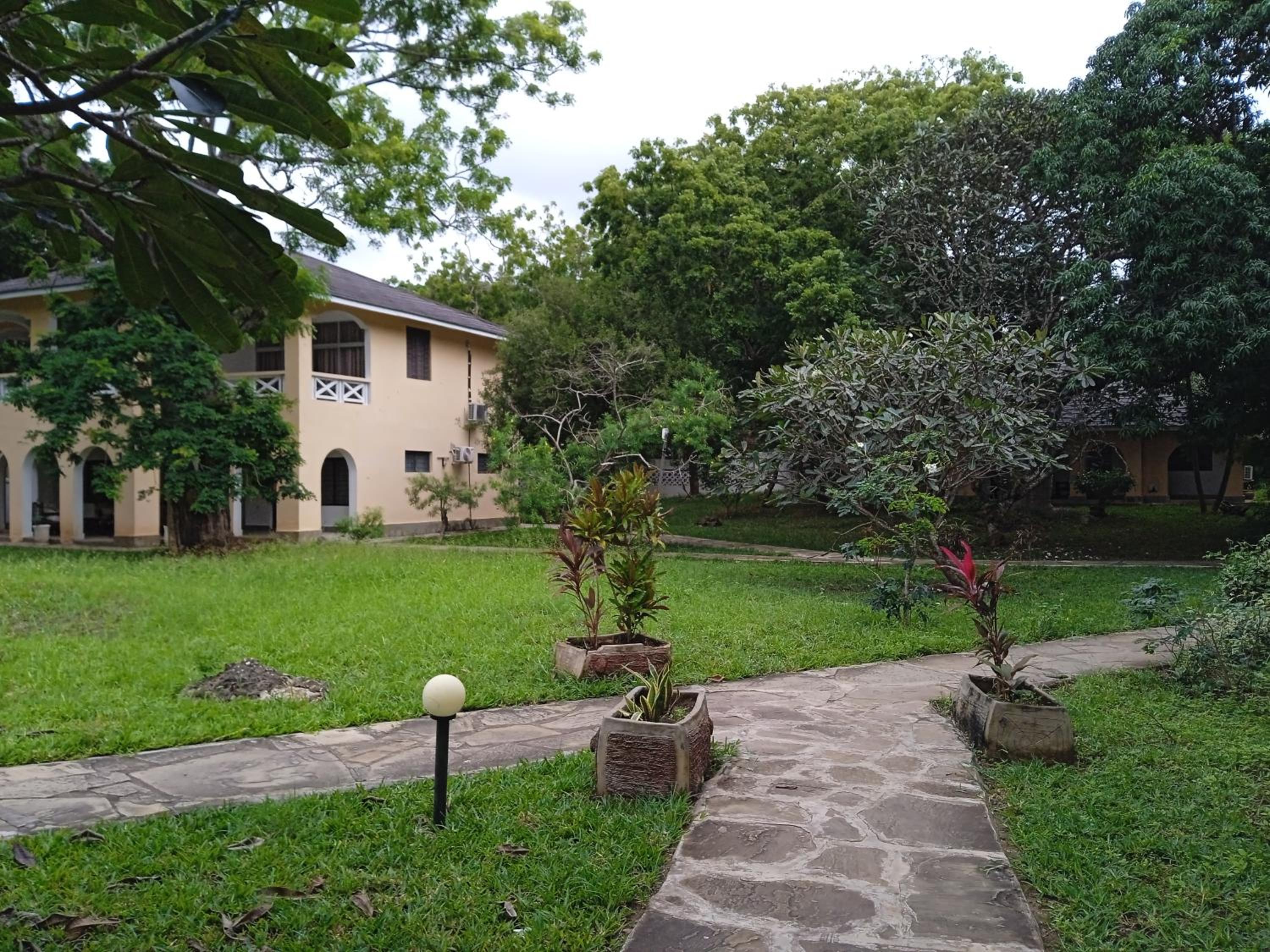 Beachfront two bedroom house view 4