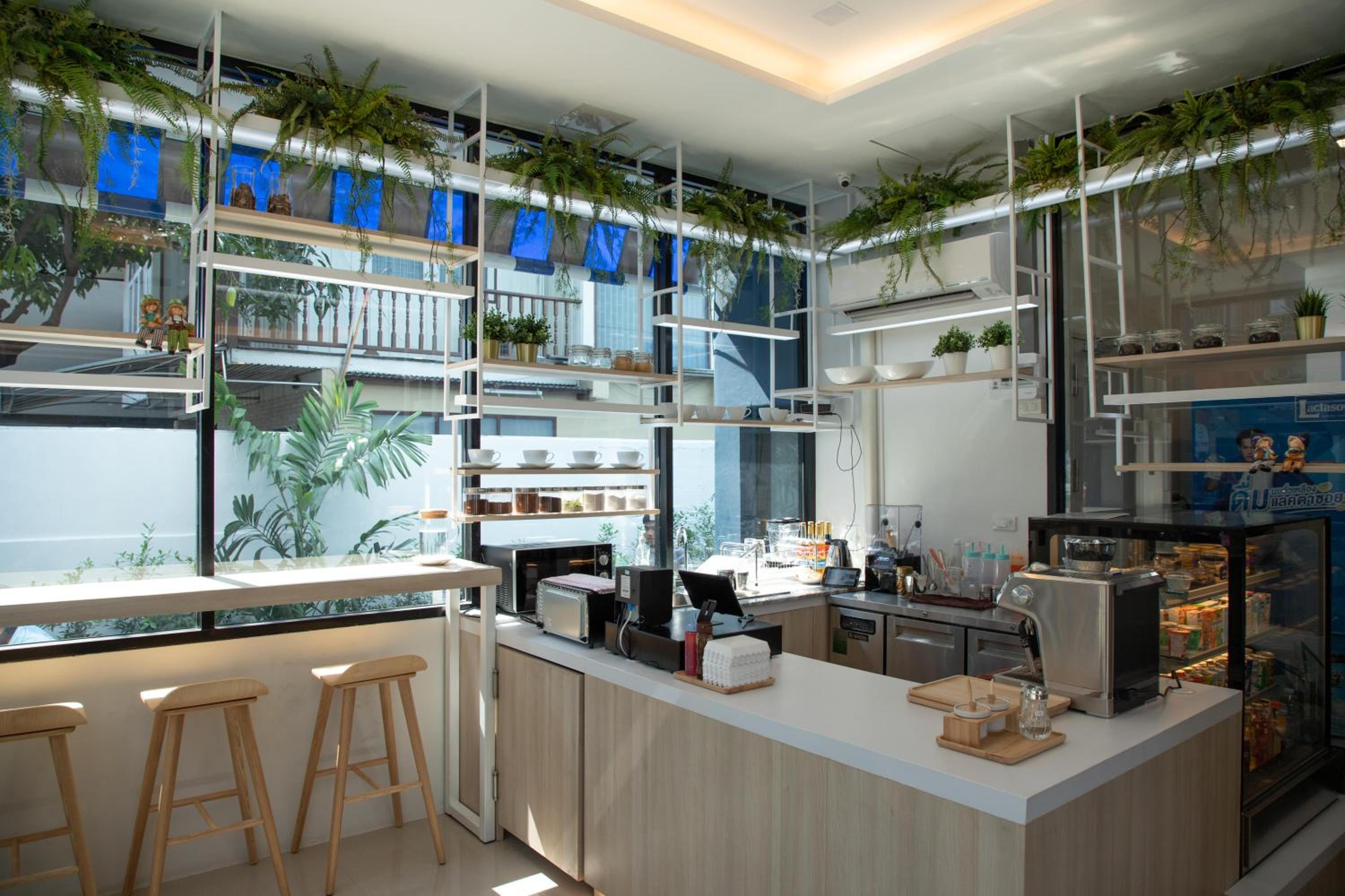 J & L Residence and Spa
