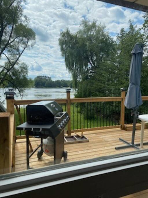 Pigeon Lake Cottage