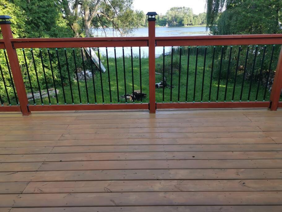 Pigeon Lake Cottage