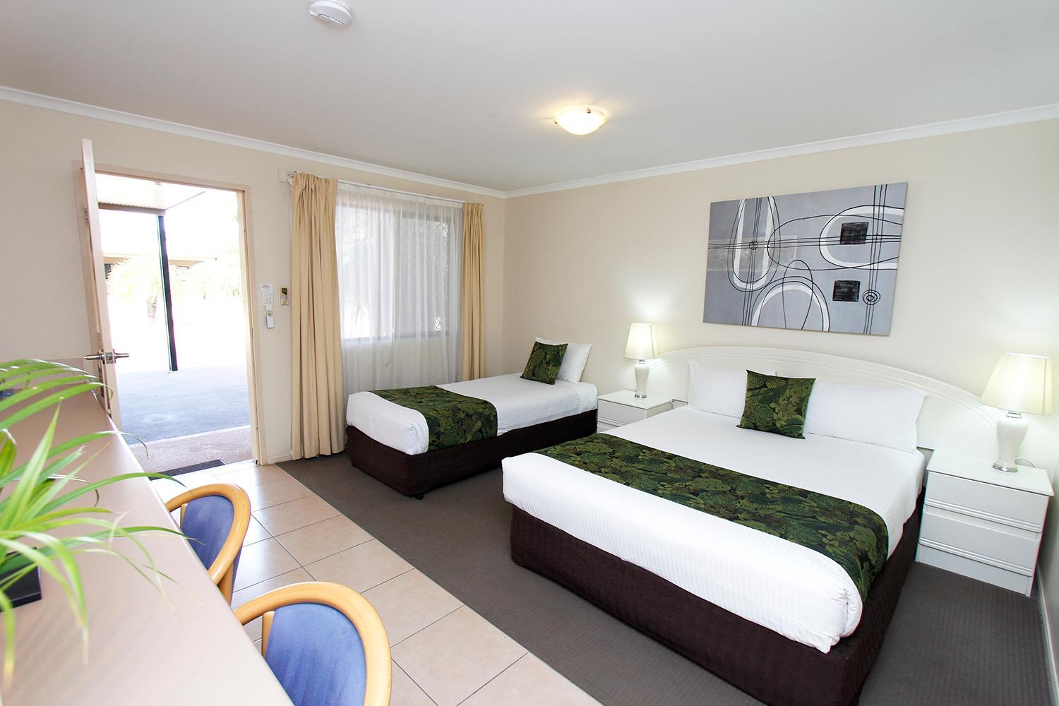 The Palms Motel