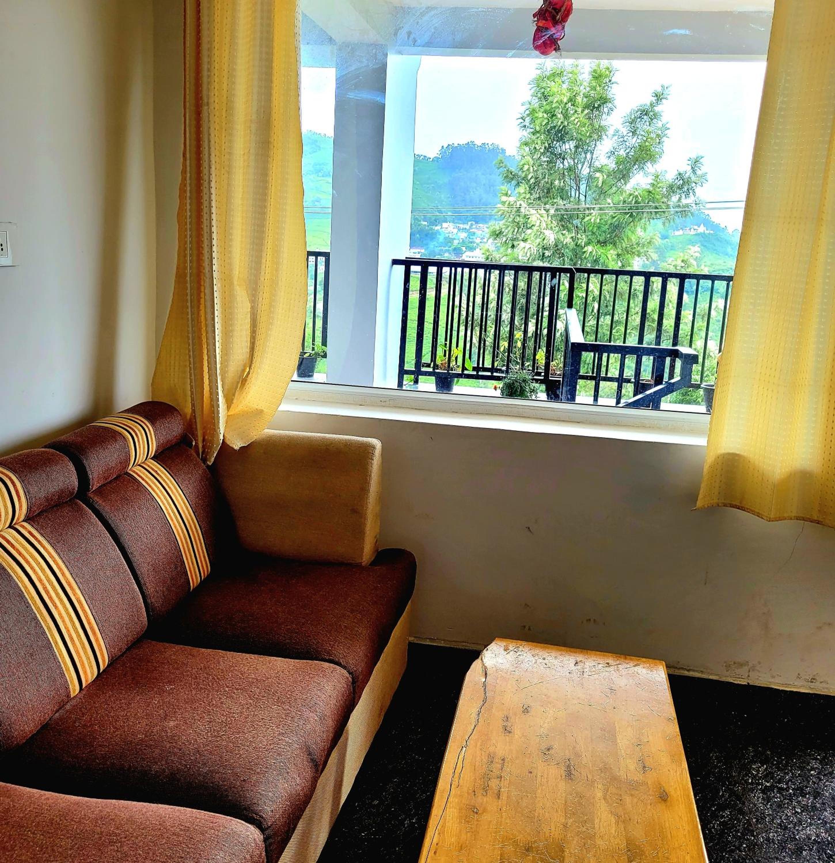 Mist Valley Rooms Ooty - Private estate view 3
