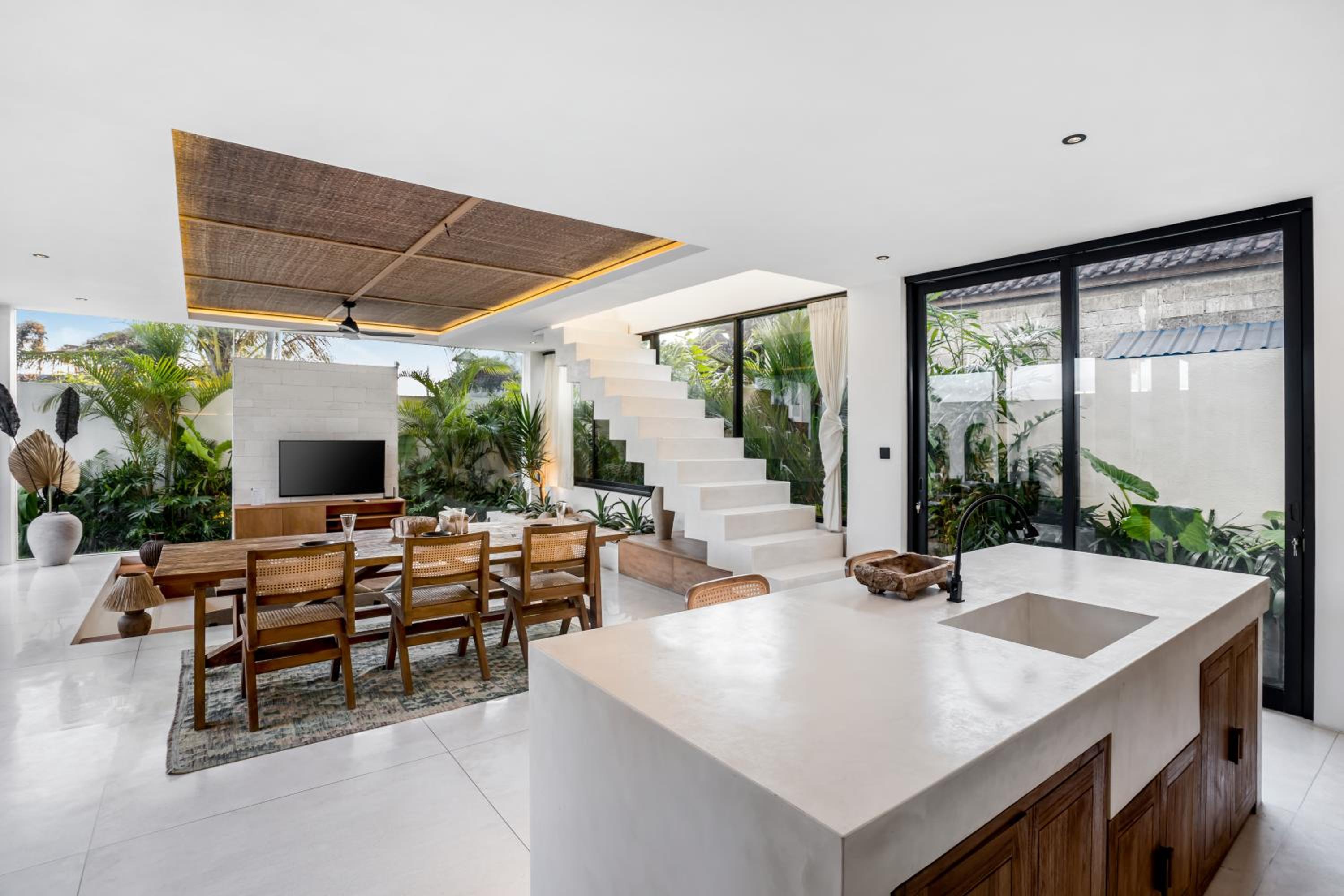Villa Casa Laetitia by BaliSuperHost photo 4