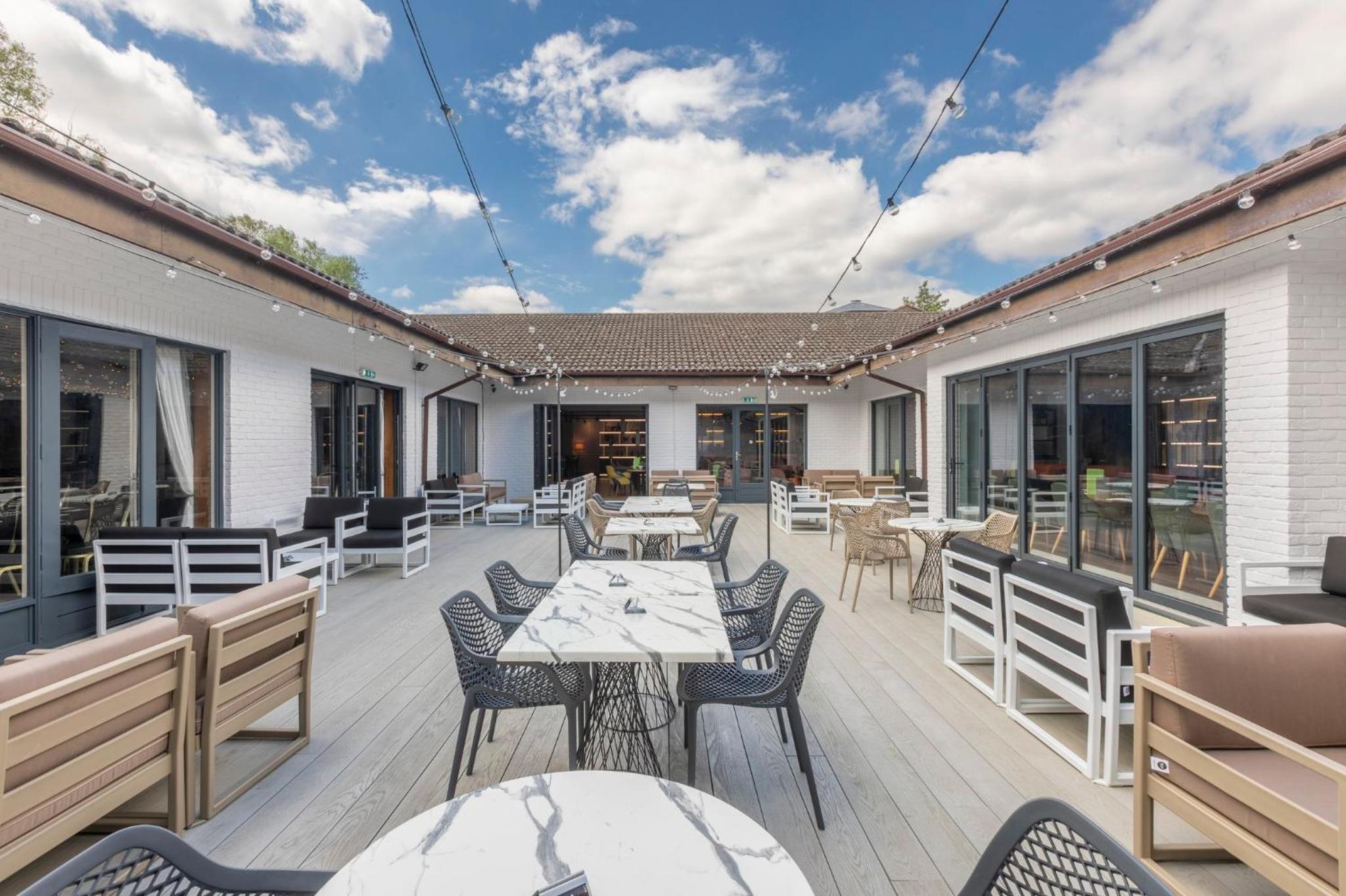 Guildford Vacations - Holiday Inn Guildford, an IHG Hotel - Property Image 48