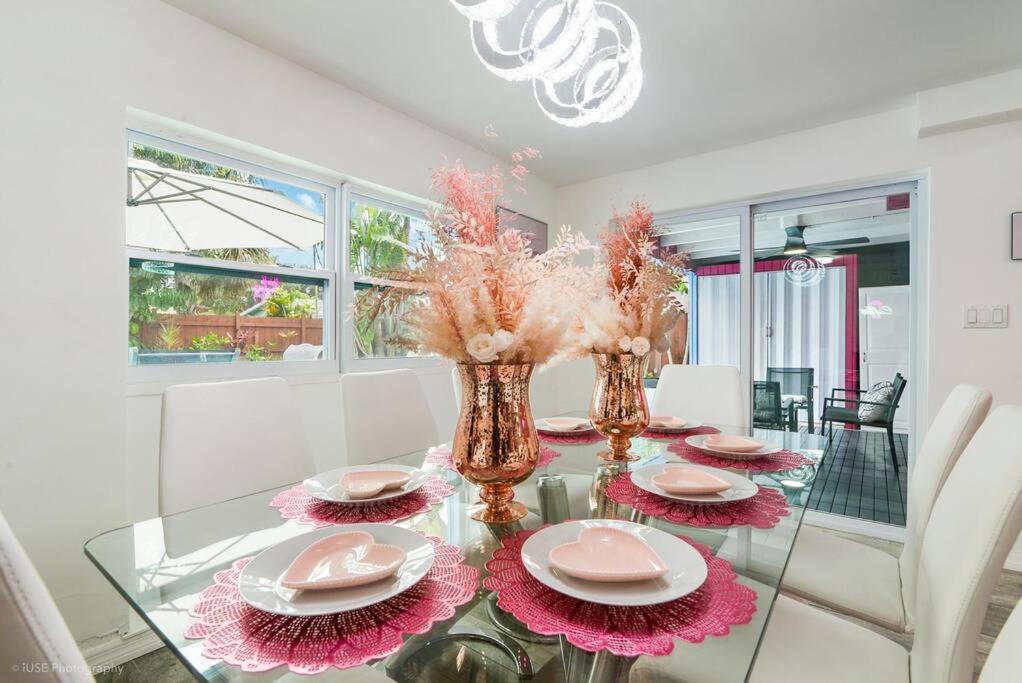 Pretty in Pink - Pool - Vanity Area - Coffee Nook, photo 9
