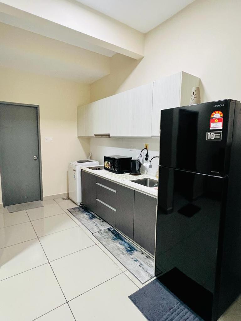 Aira Suite JB Near CIQ