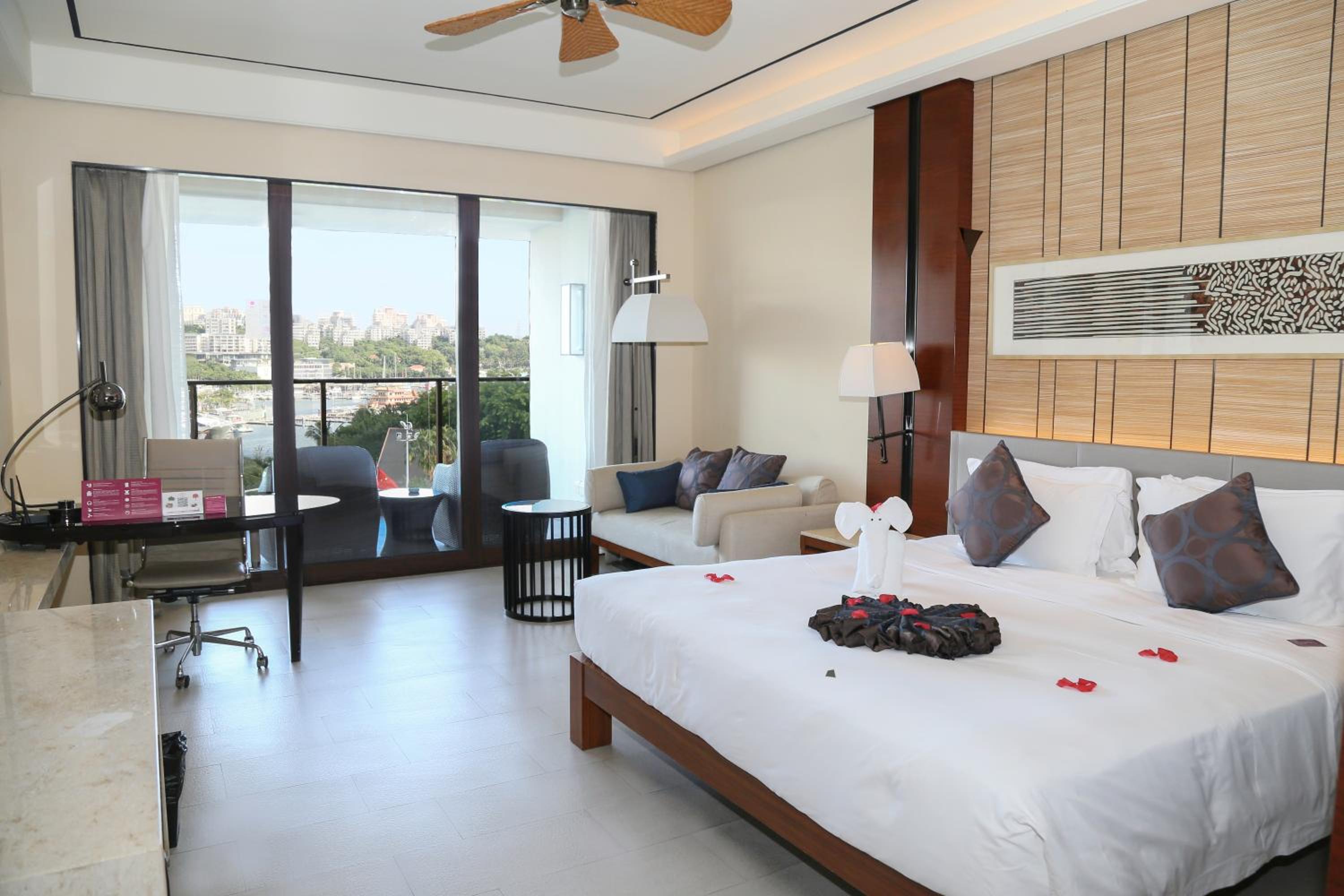 Crowne Plaza Sanya City Center by IHG