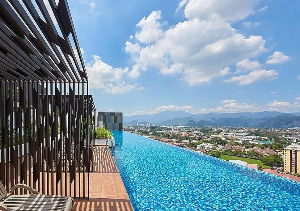 The Horizon @ Ipoh - Cozy Condo with Balcony Patio photo 3