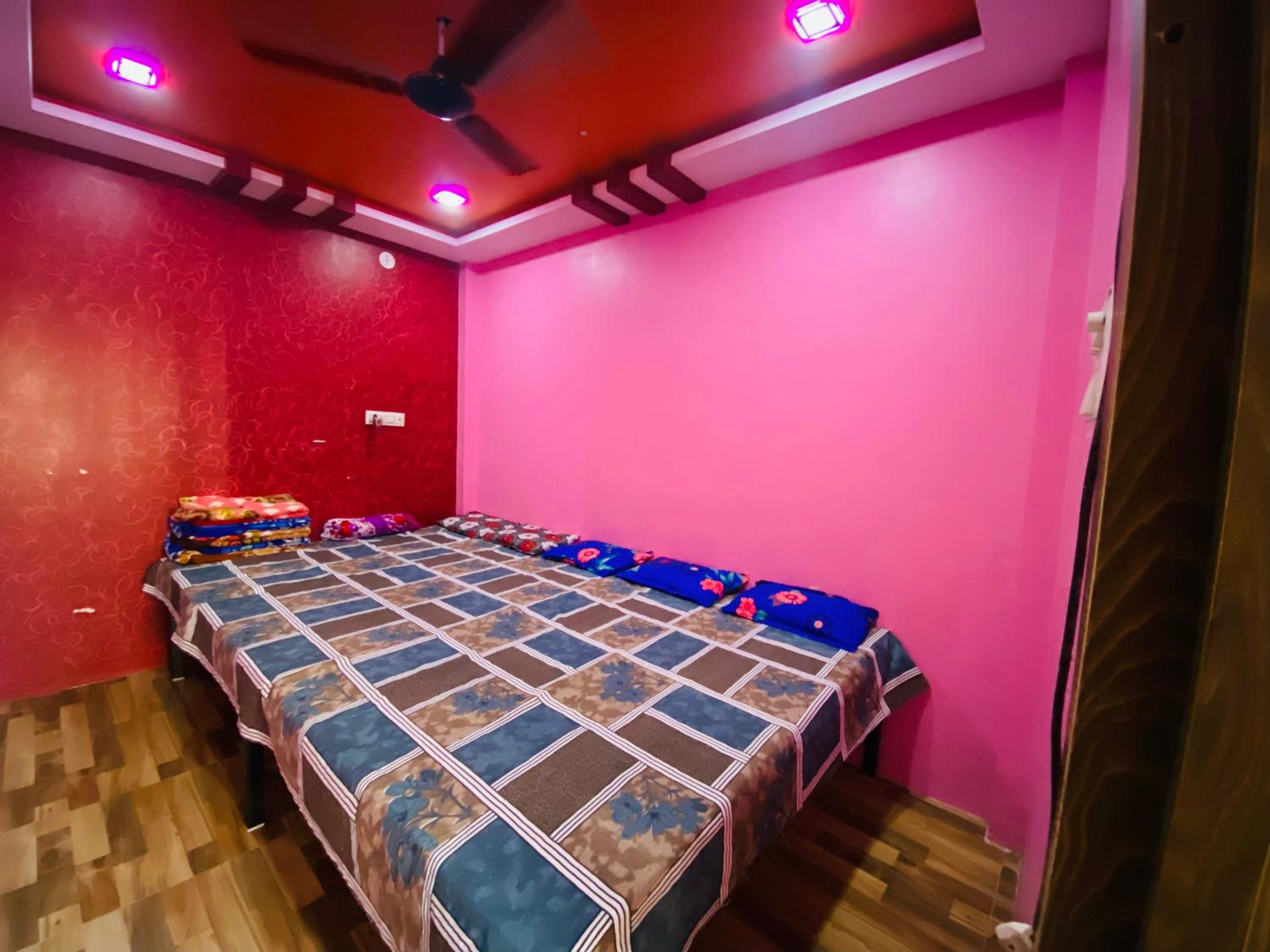 Matra chhaya guest house(near mahakal temple)