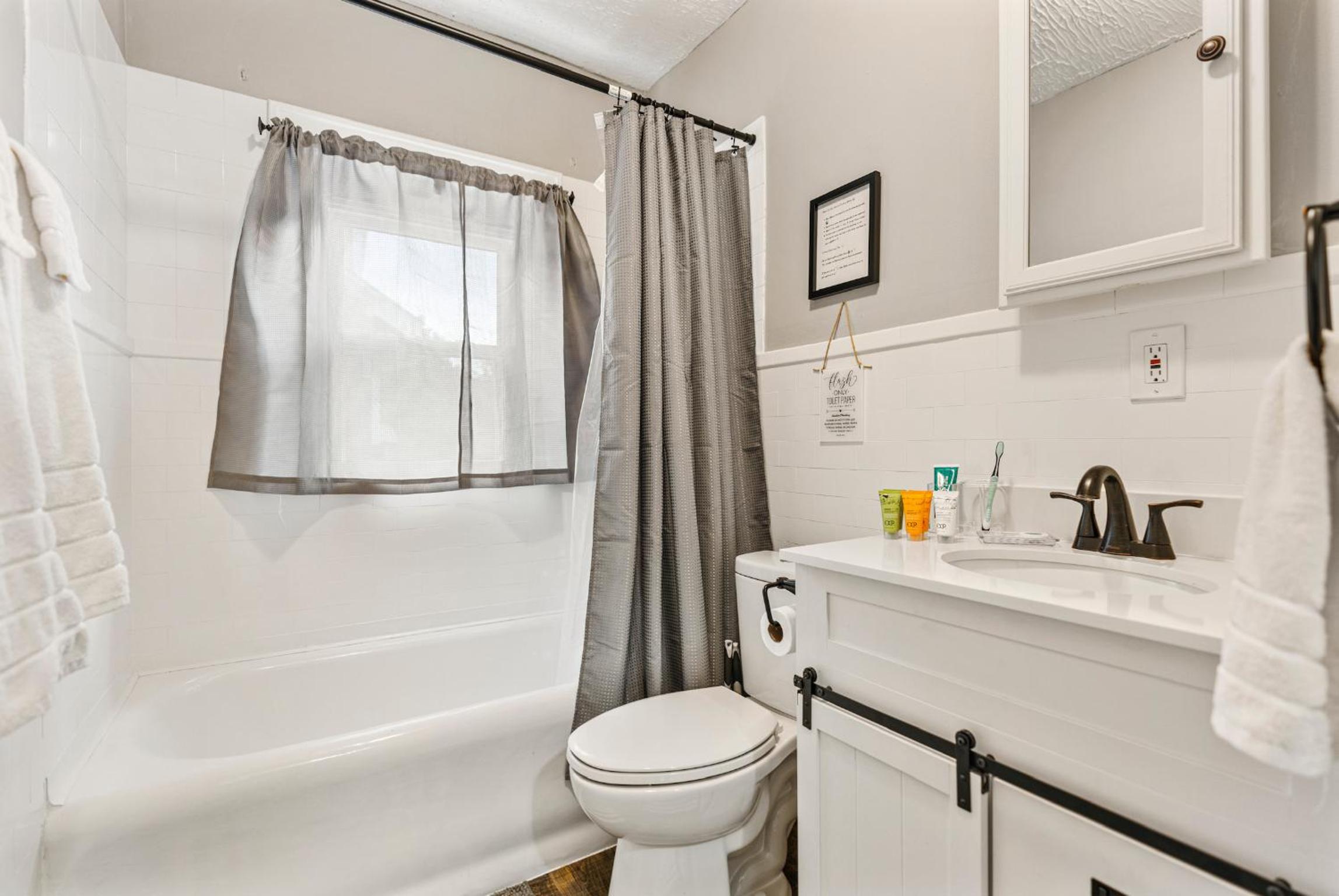 Apartments in the Heart of Canton view 3