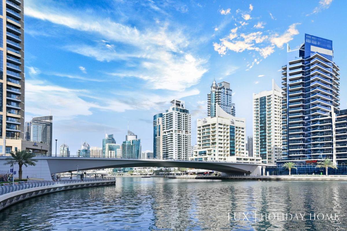 LUX The Cayan Superior Suite in The Dubai Marina