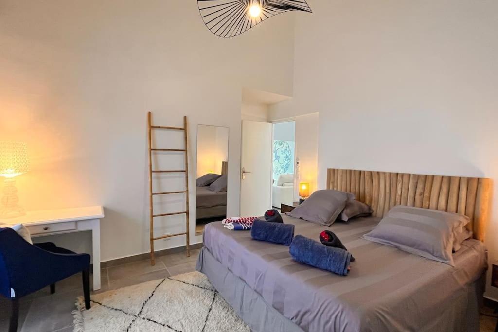 Villa Lala Bay view 3