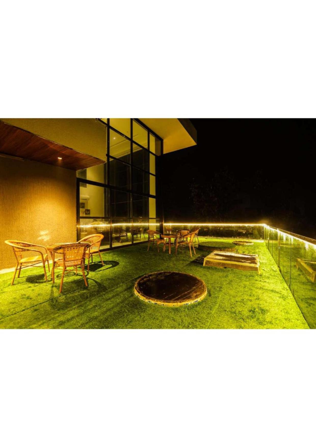 Villa Le Camelia view 3