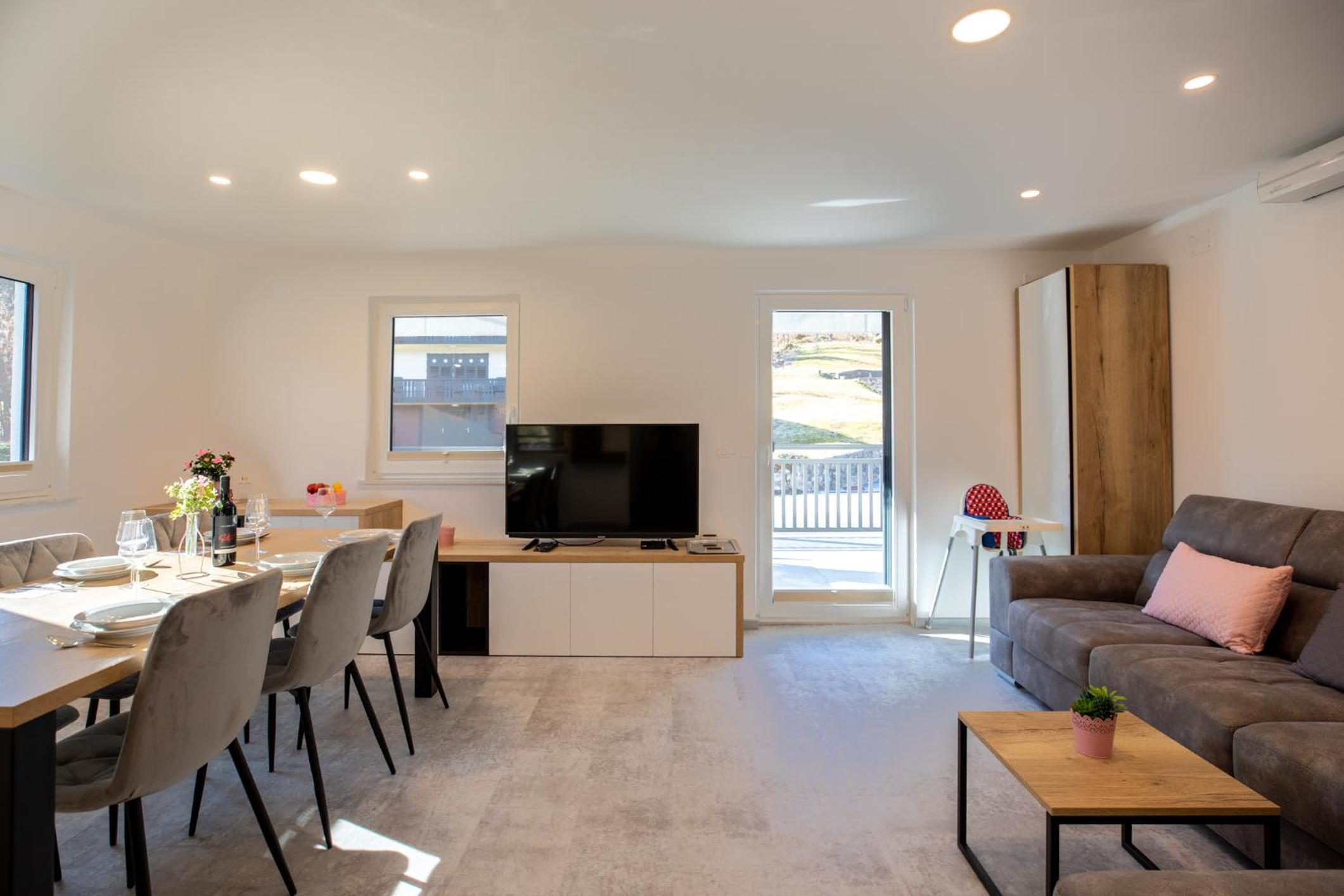 Apartments CRYSTAL AURA view 3