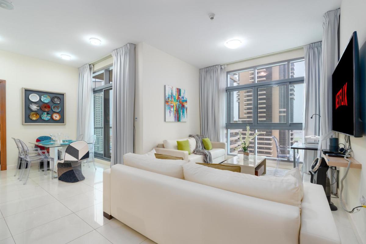 Vacay Lettings - 2BHK with Dubai Marina & Giant Wheel Views